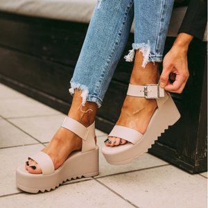 STEVE MADDEN Lake Blush Platforms